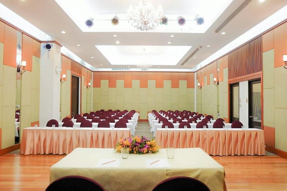 The Patra Hotel - Rama 9 방콕 외부 사진