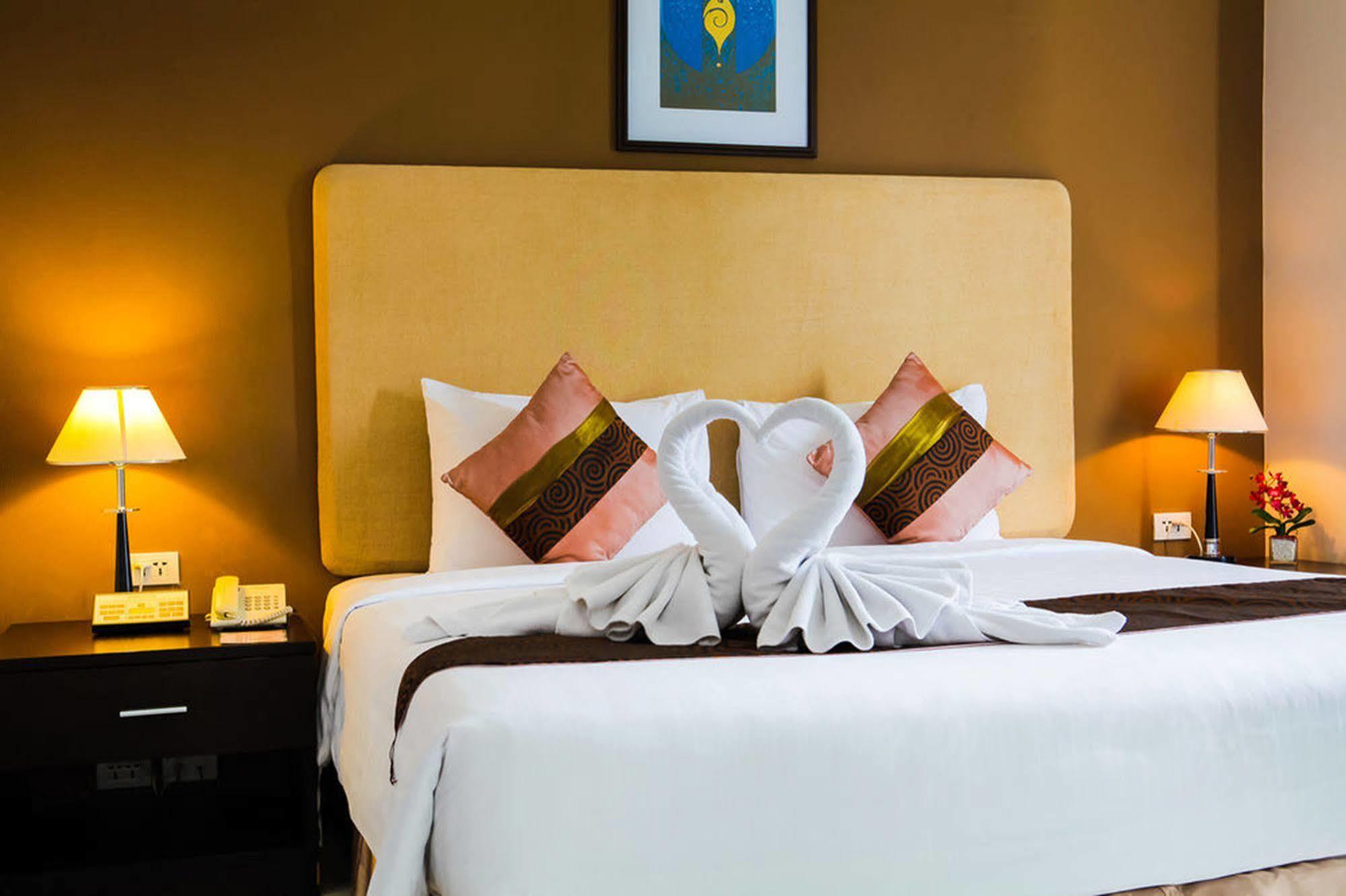 The Patra Hotel - Rama 9 방콕 외부 사진